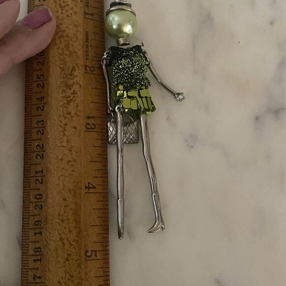 French Fashion Doll Dangling Pendant Necklace Silver Tone Beaded Dress Bag Green - Picture 10 of 12